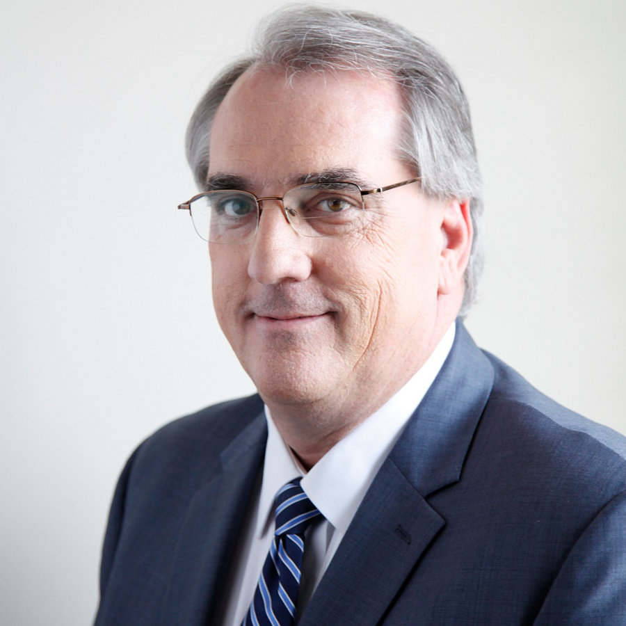 Headshot of Ken Graves at Capital Research Advisors